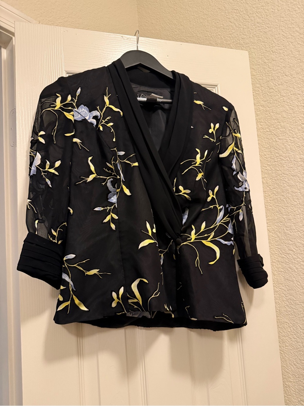 Alex Evenings Floral Embroidery Wrap Blazer | Size Medium
